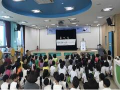 장흥군은 19일 굿네이버스 광주전남본부와 협약해 아동 성폭력 예방 인형극을 정남진도서관에서 열렸다.  
